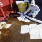 Toallas Absorbentes para Control de Derrames solo Aceite (25 piezas) - Imagen 2