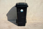 Bote de Basura 240 Lts. / 65 Galones color Negro - Imagen 6